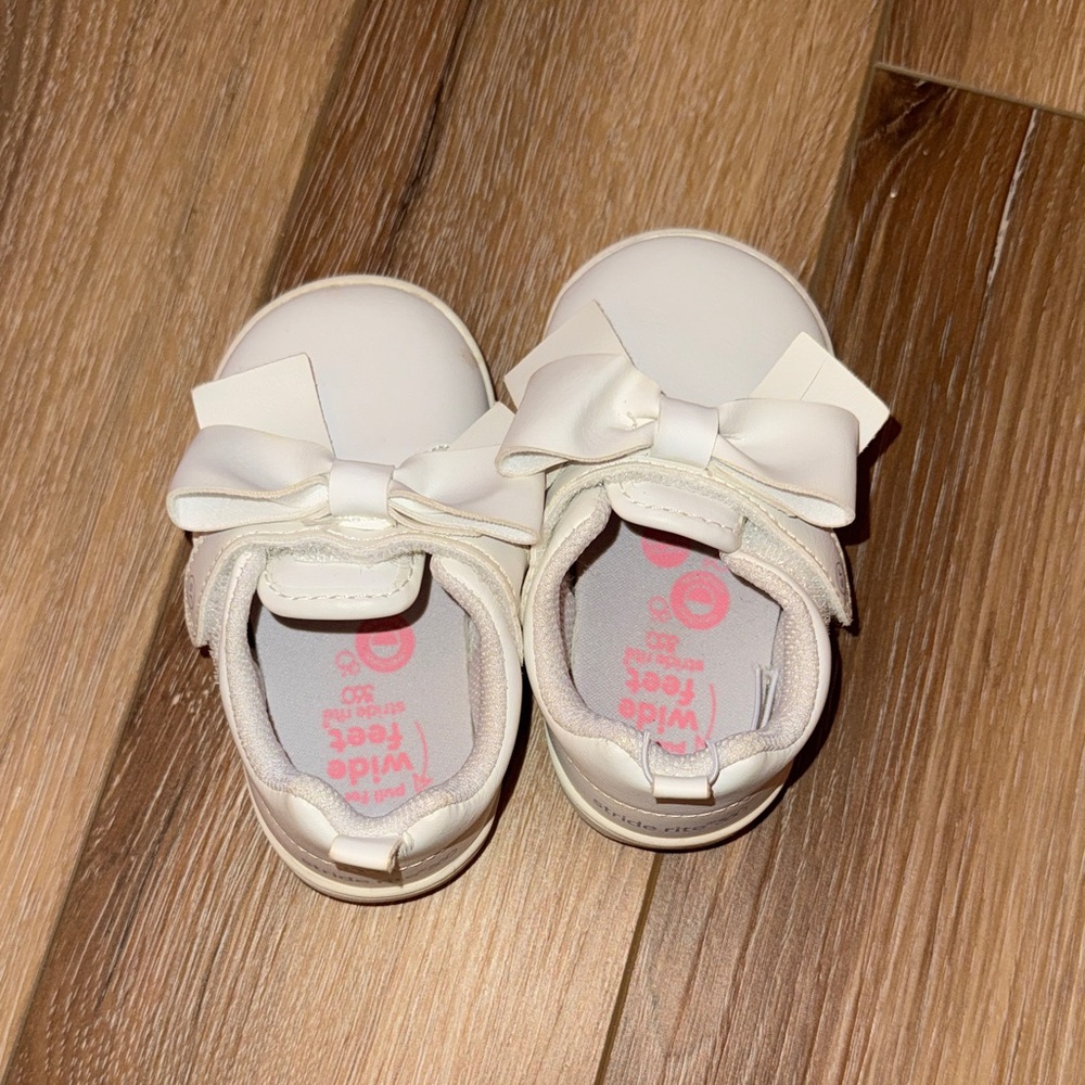 Stride rite 5m white sneakers